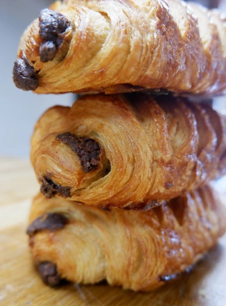 pain au chocolat hat's boulangerie